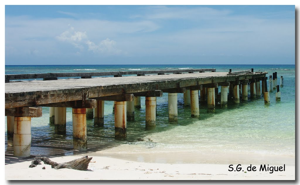 Embarcadero Mano Juan de Saona (R. Dominicana) by Salvador G. de Migue…