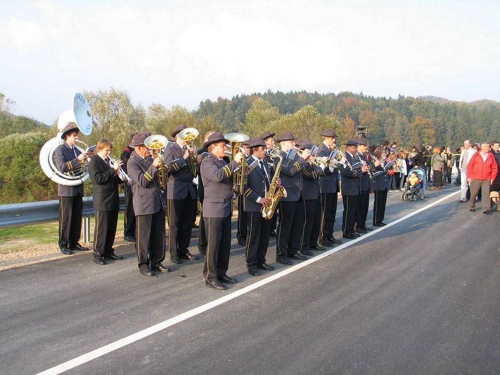 Gorenje - Veliki vrh 2010-10-15.g. slavnostno odprtje mostu čez reko Pako by Dragutin Safaric