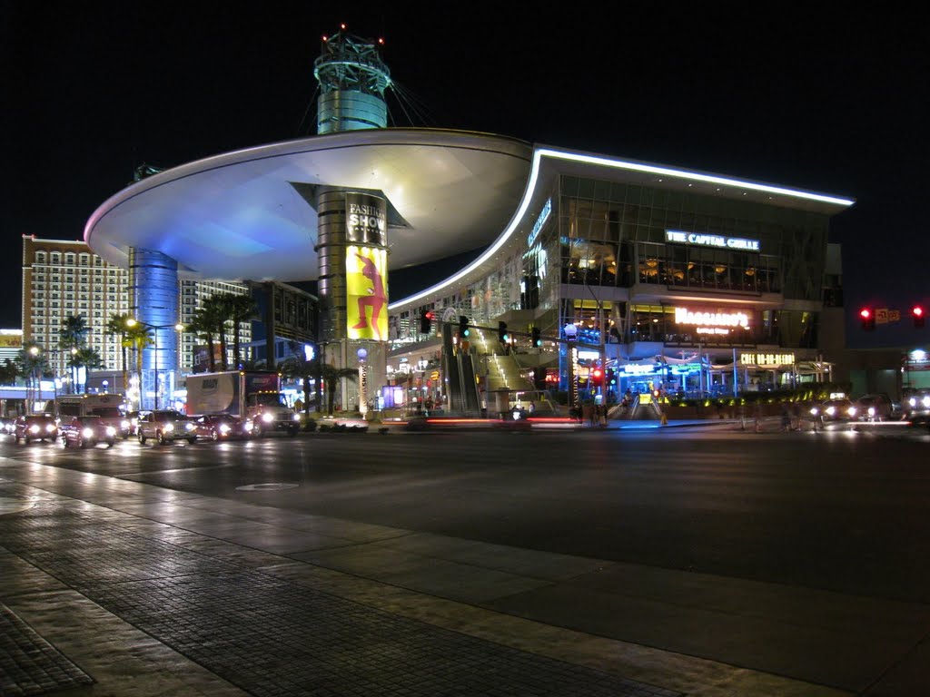 Las Vegas Fashion Show Mall night view by Peter Mok