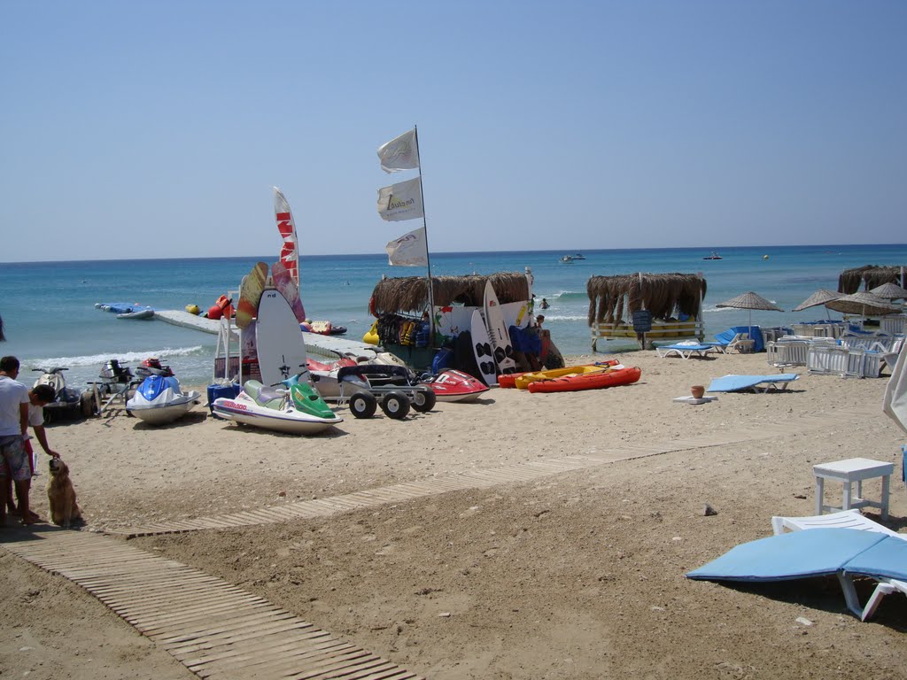 Altinkum Beach by Rob I