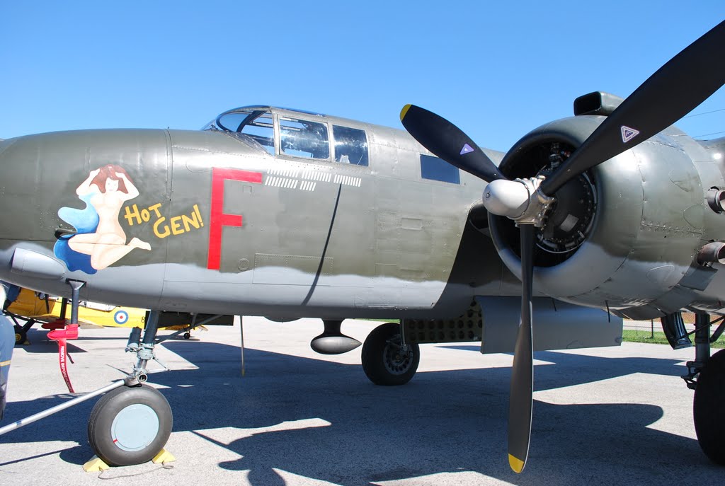 Hamilton, Canadian Warplane Heritage, B-25 Mitchell by hva