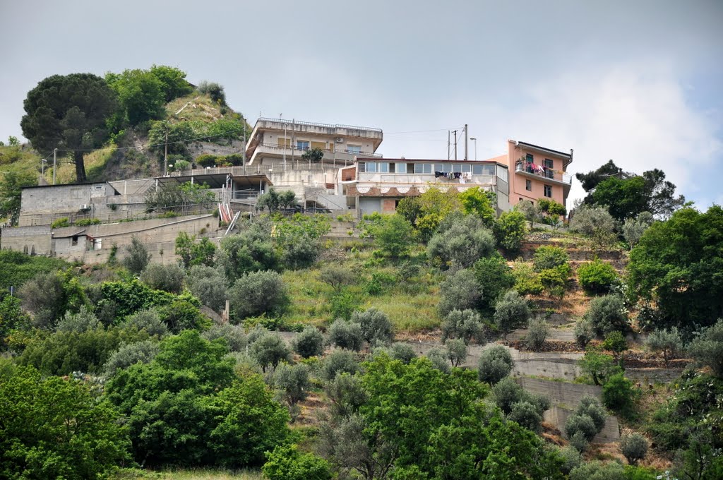 Cumia Inferiore, Messina. by Pina e Nicola Sicili…