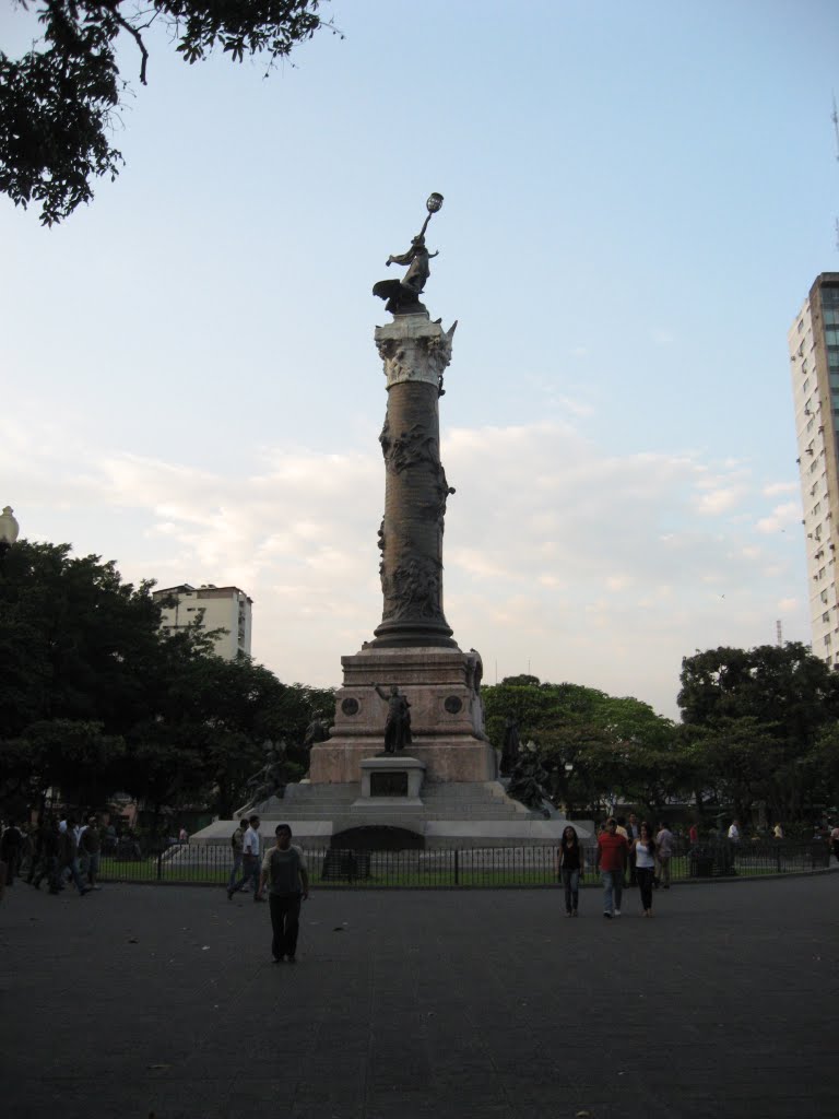 Parque del Centenario by Eduardo Abad