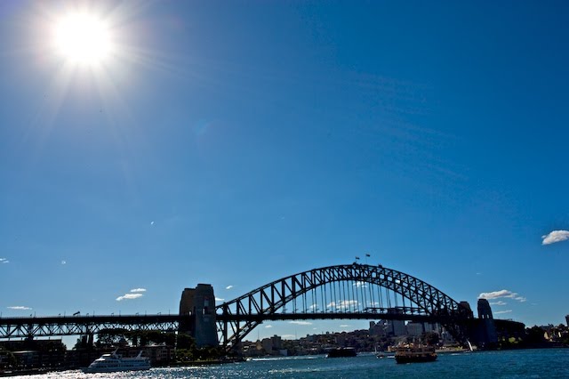 SYDNEY BRIDGE by Zenn Maar