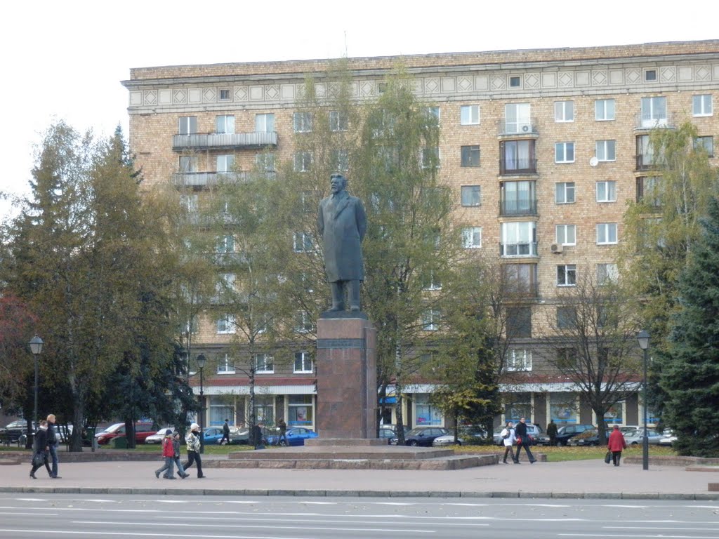 Kalinin Square / Плошча Калiнiна / Площадь Калинина / 加里宁场 by Zagorelsky