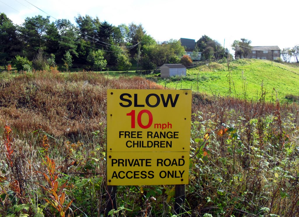 Sign at Crown & Thistle car park by Stone Hopper