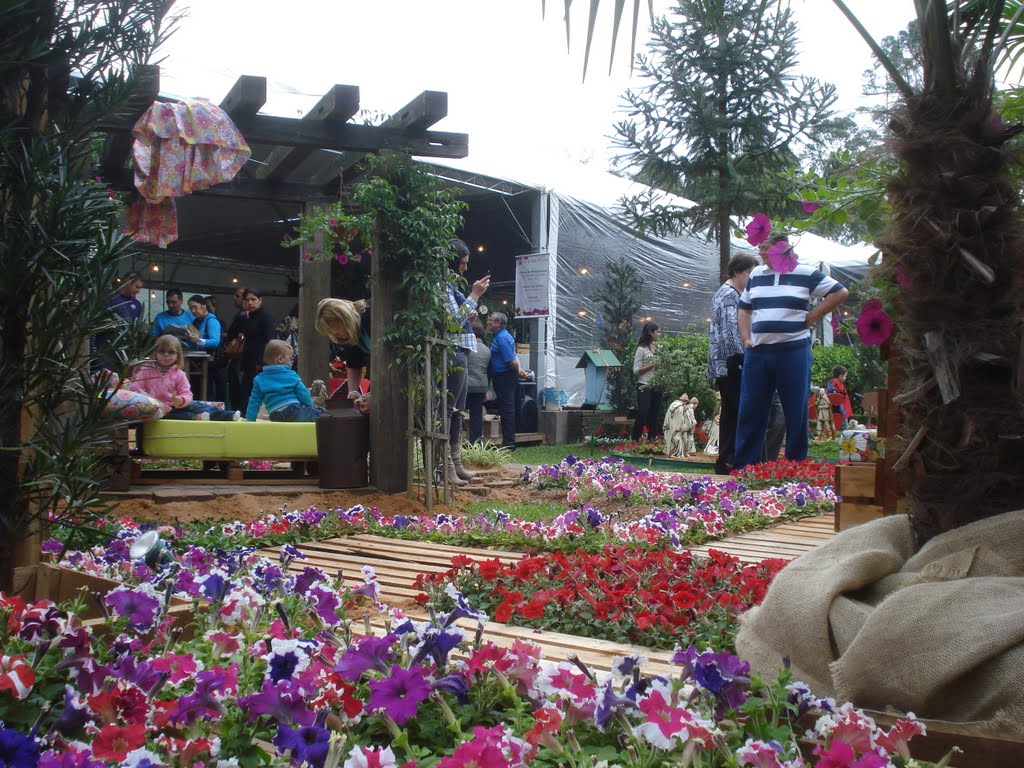 Feira das Flores by mauricioantonioweber