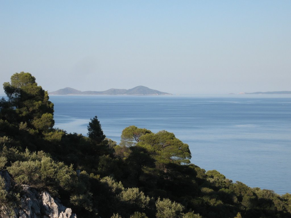 View to Alonnisos by bicsar