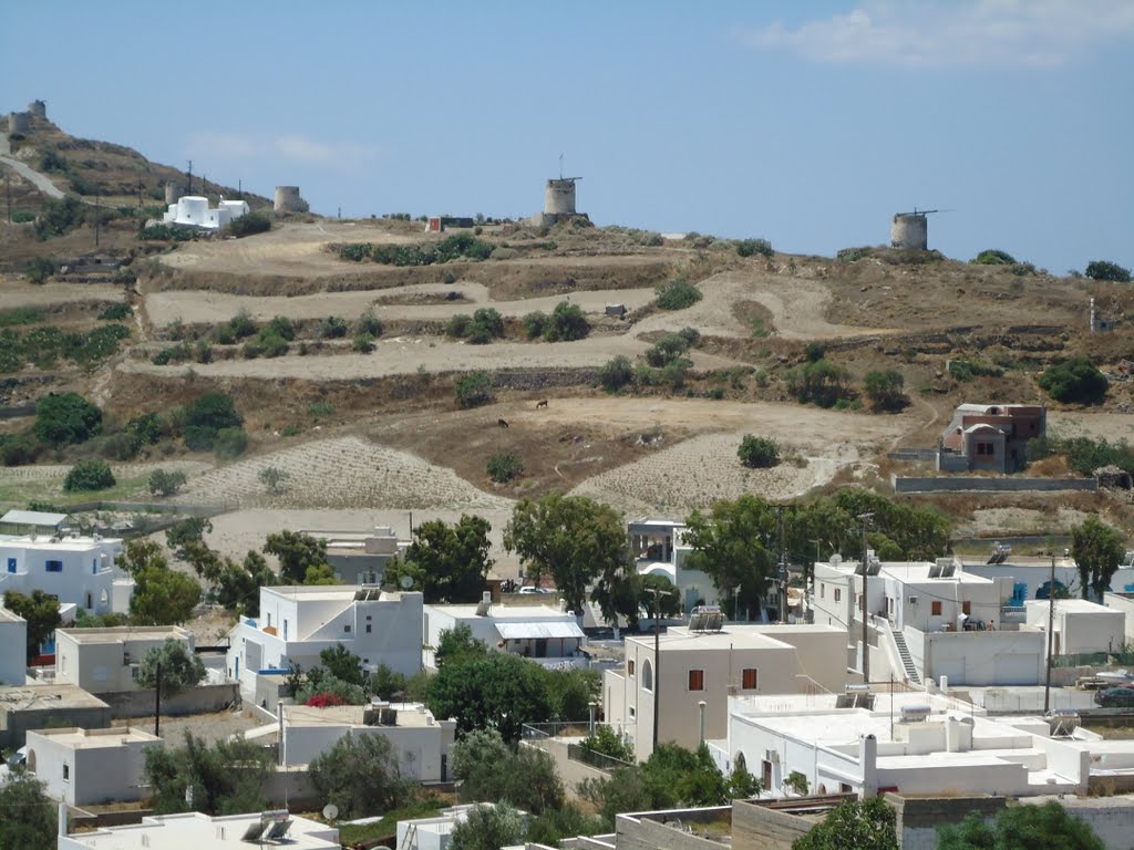 Windmills on ridge above Emporio by PhileasFrogg