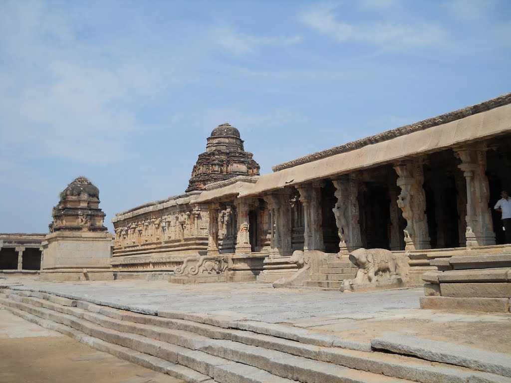 Krishna Temple, Hampi, Karnataka by Vedamurthy J