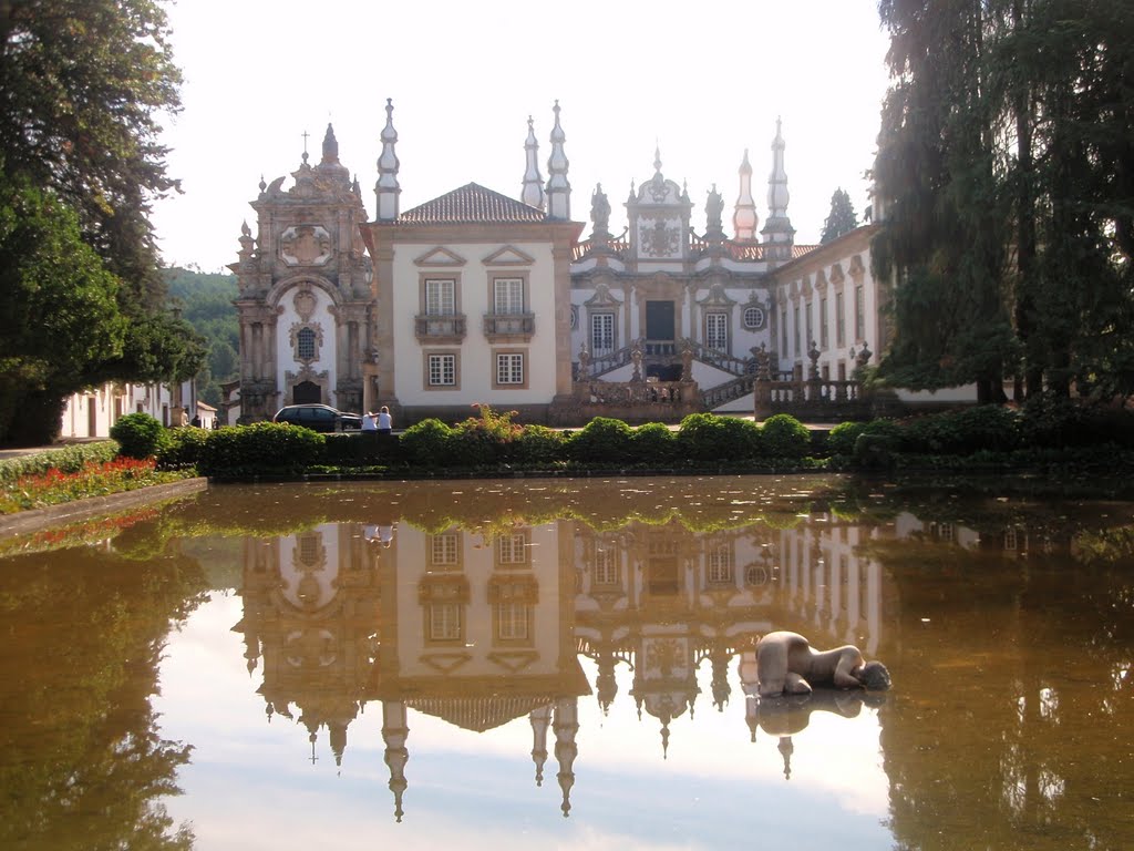 Largo da Casa de Mateus by Eladio Cortizo