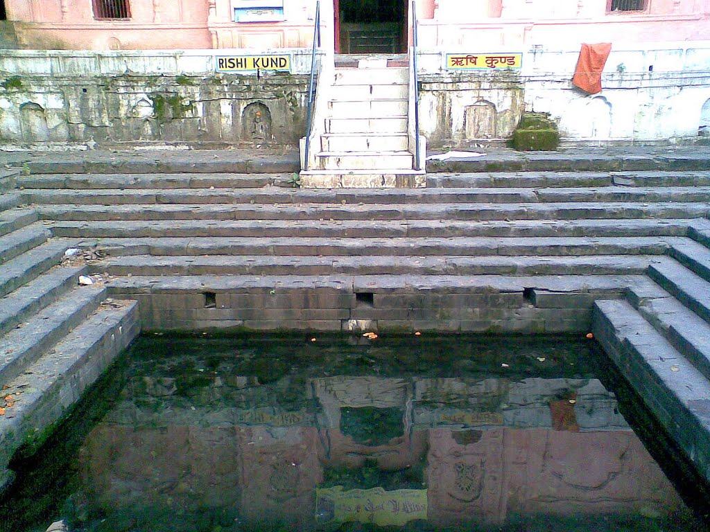 The Holy Kund.....RISHI KUND by akshatsinghal