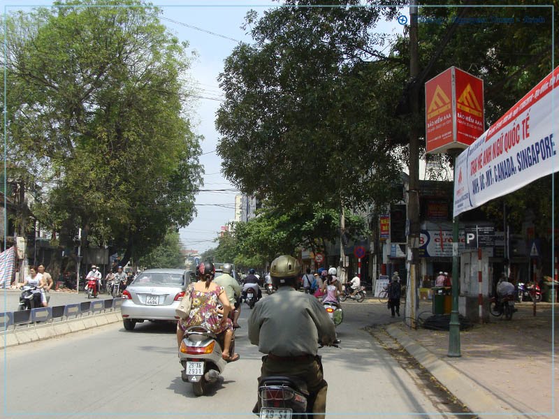 Ngã ba - Cát Linh / Trịnh Hoài Đức - Crossroads by Thắng Nguyễn Xuân