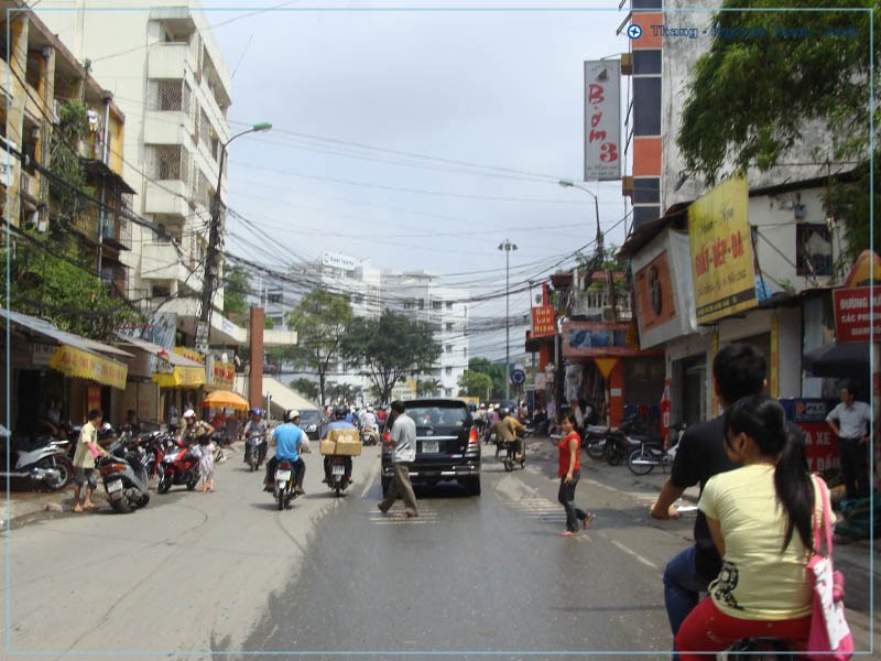 Đường - Núi Trúc - Street by Thắng Nguyễn Xuân