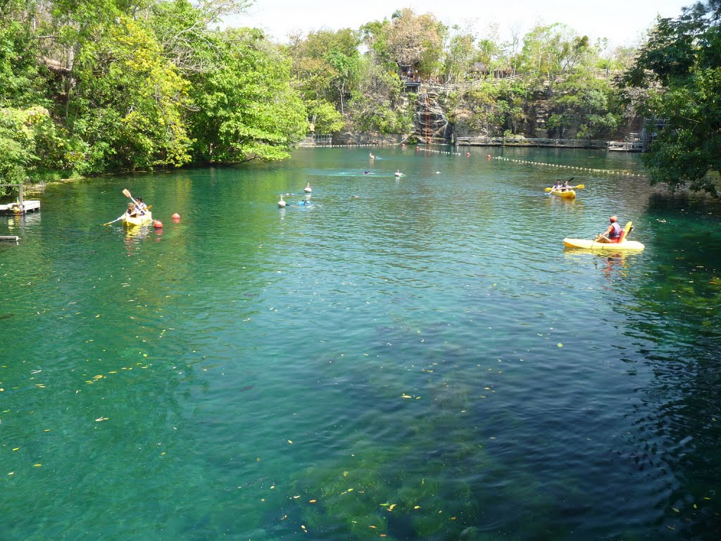 Lago de água quente no Hot Park - Rio Quente 1 by Diogo Martins