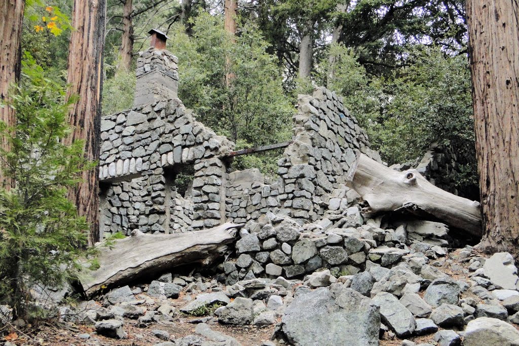 Abandoned Cabin, Icehouse Canyon Trail by Brian618