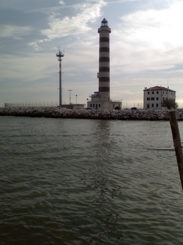 Jesolo: il faro del Cavallino by giulio fecchio