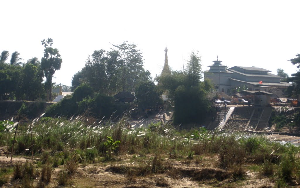 Looking to Burma from Thailand by Virgil Hammock