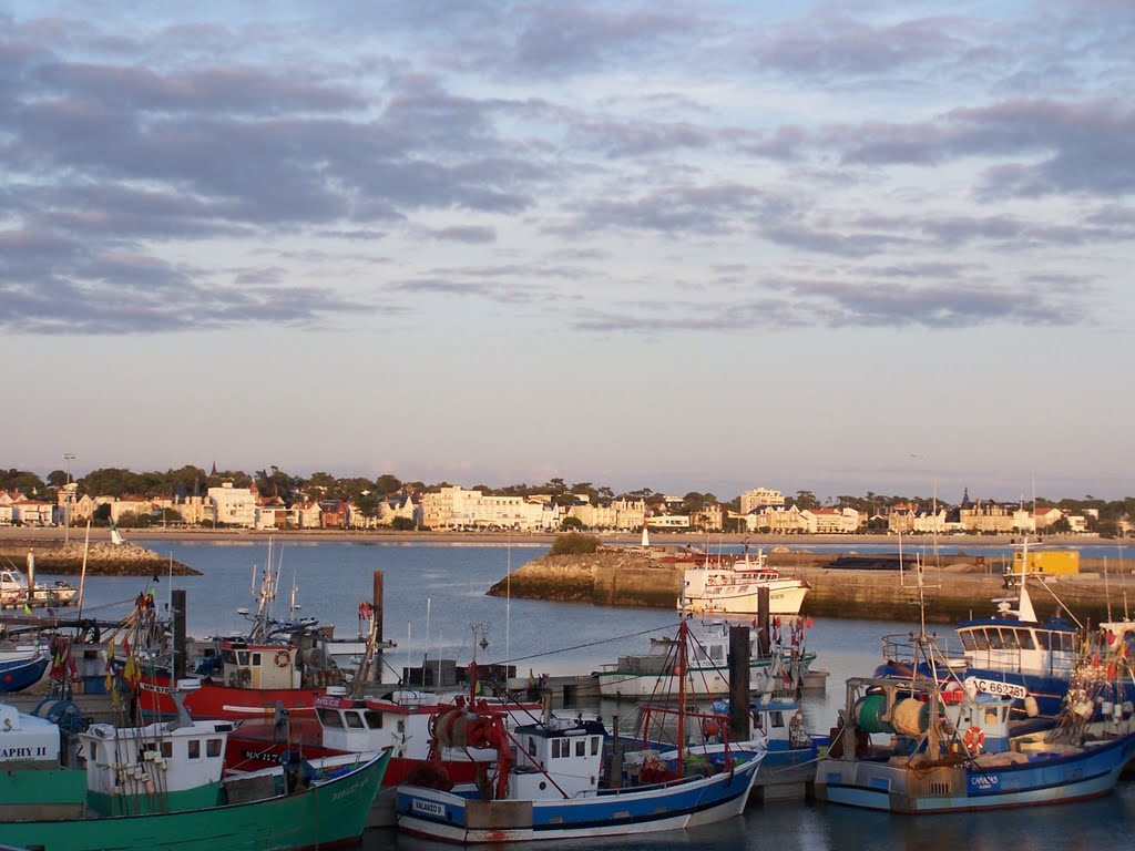 Port de Royan by Bernard Roux