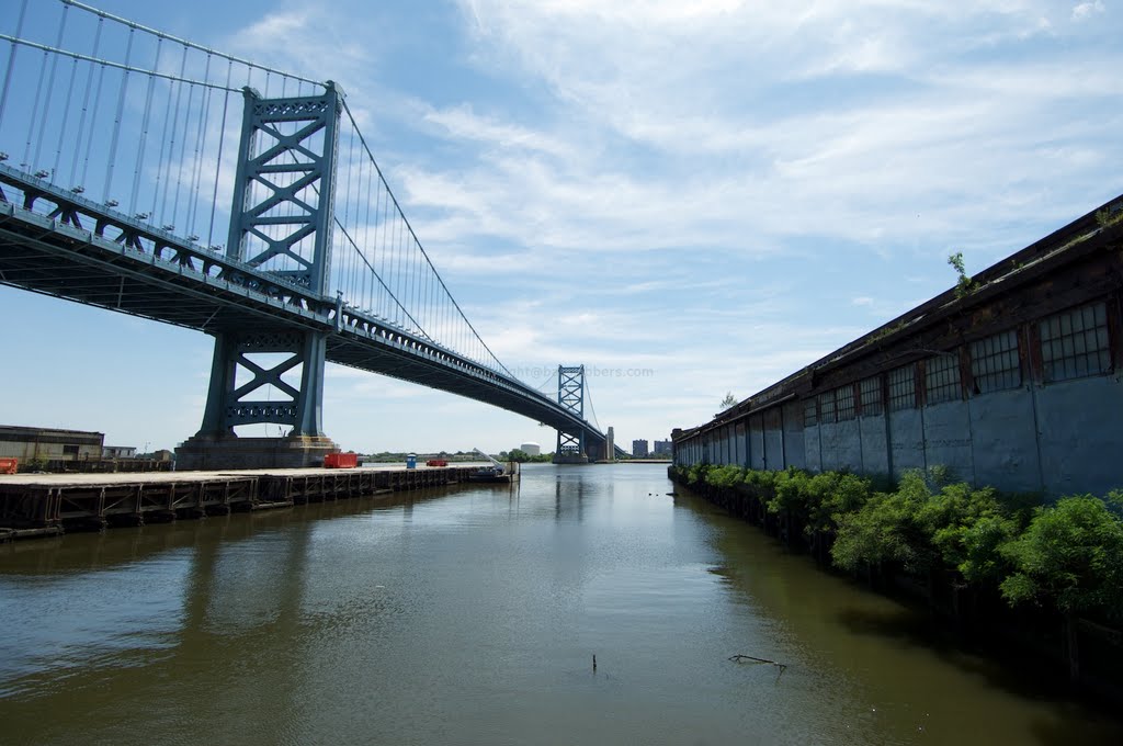 Benjamin Franklin Bridge by Stockphotographer