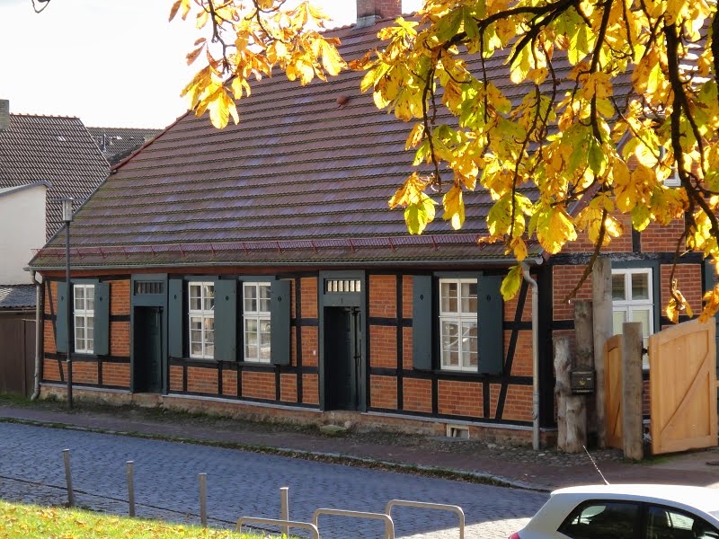 Alte Schule in Damgarten by chpagenkopf