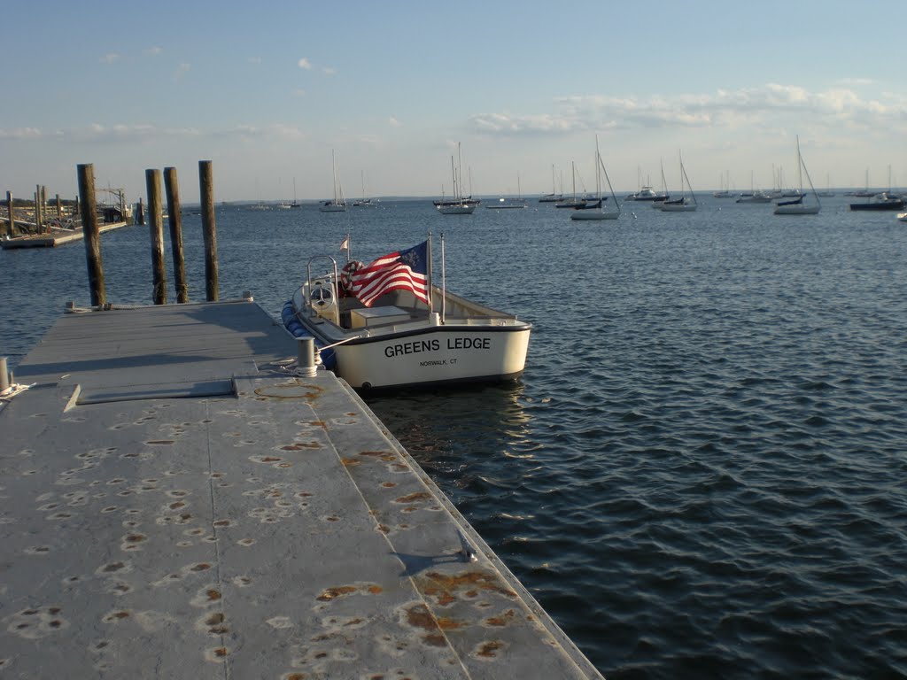 Norwalk Yacht Club by rogerking