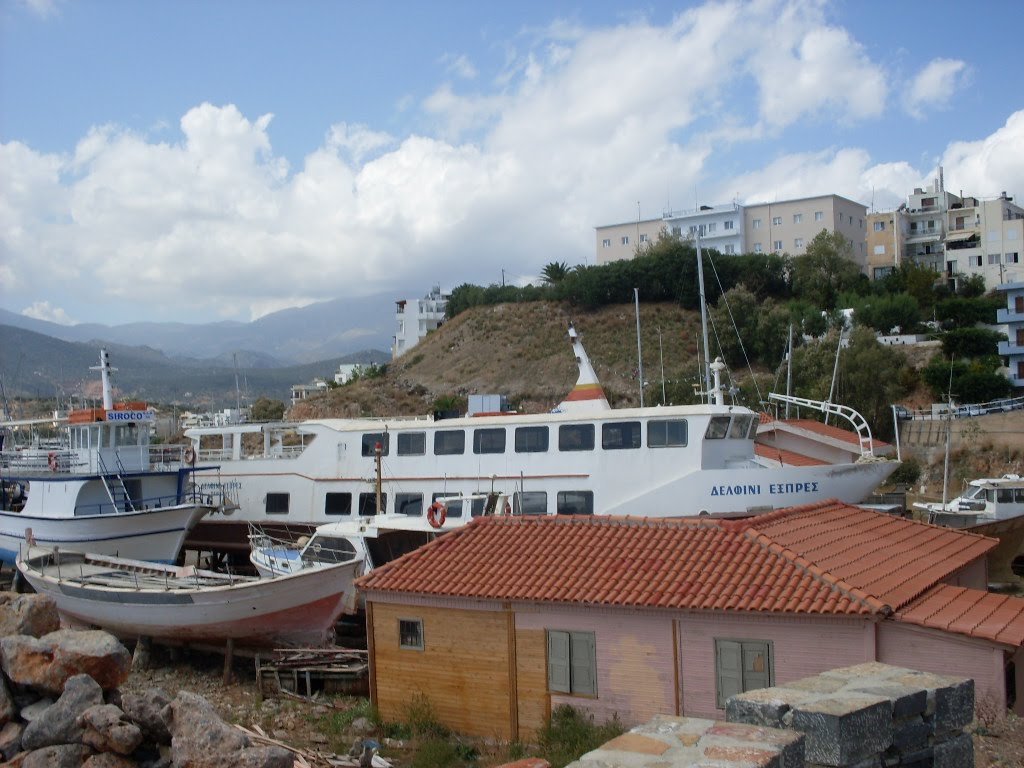 Agios Nikolaos by Vlastimil Bölsckei