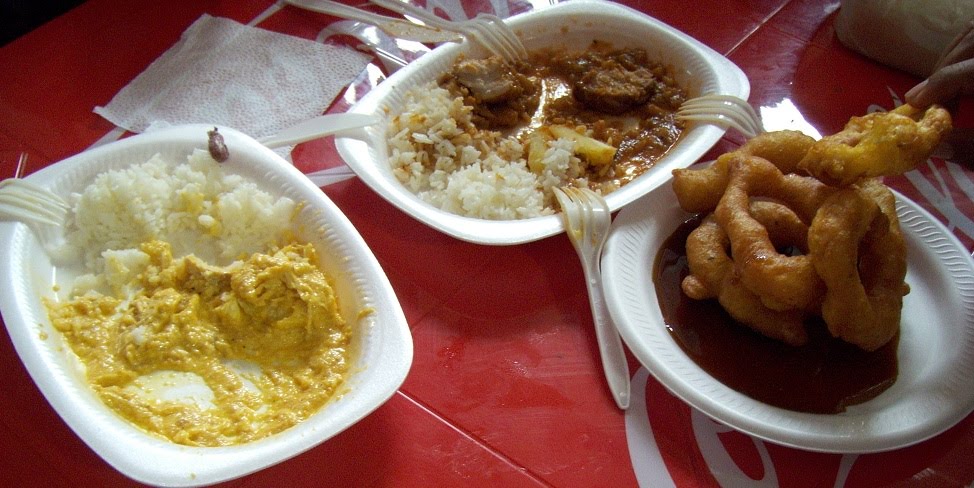 Aji de gallina, carapulcra y picarones by igmarl