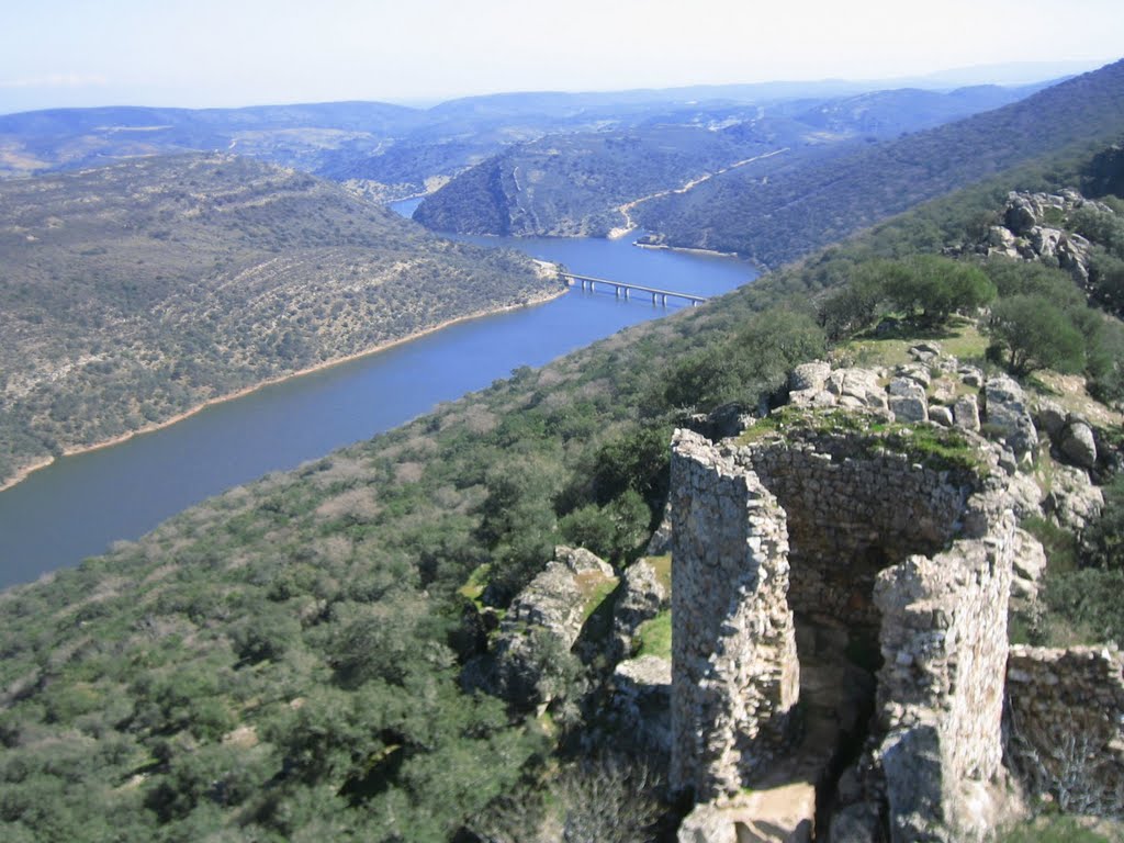 Monfragüe Castillo by A.Ascaso