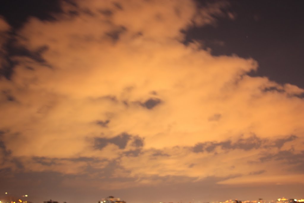 CLOUDS ABOVE THE ATHENS by kyrd