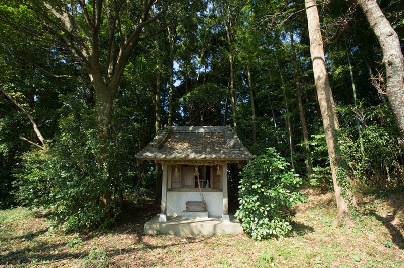 小烏神社　Kogarasu Shrine by 石津安信