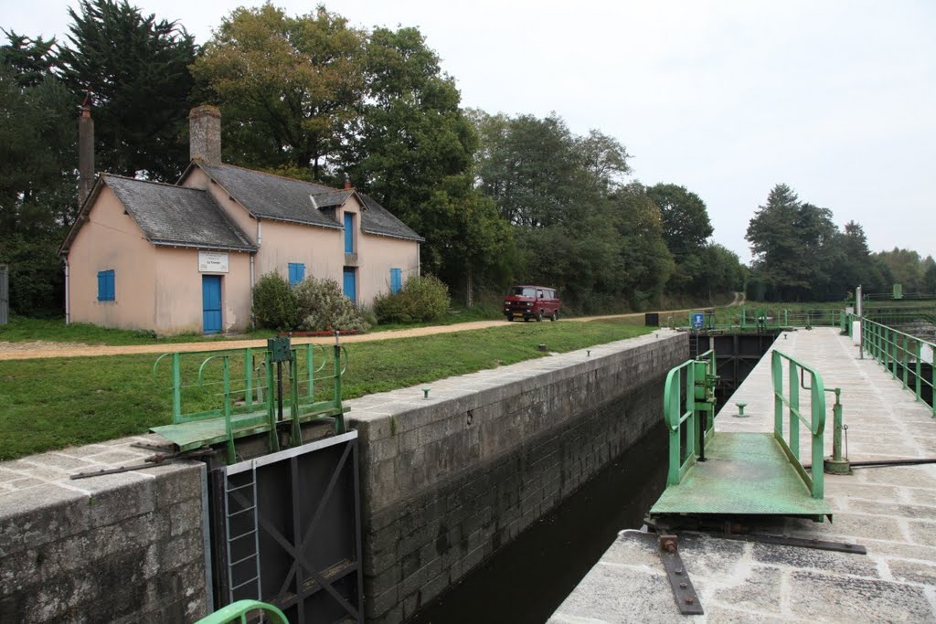 Canal de Nantes a Brest by www.binnenvaartinbeeld.com