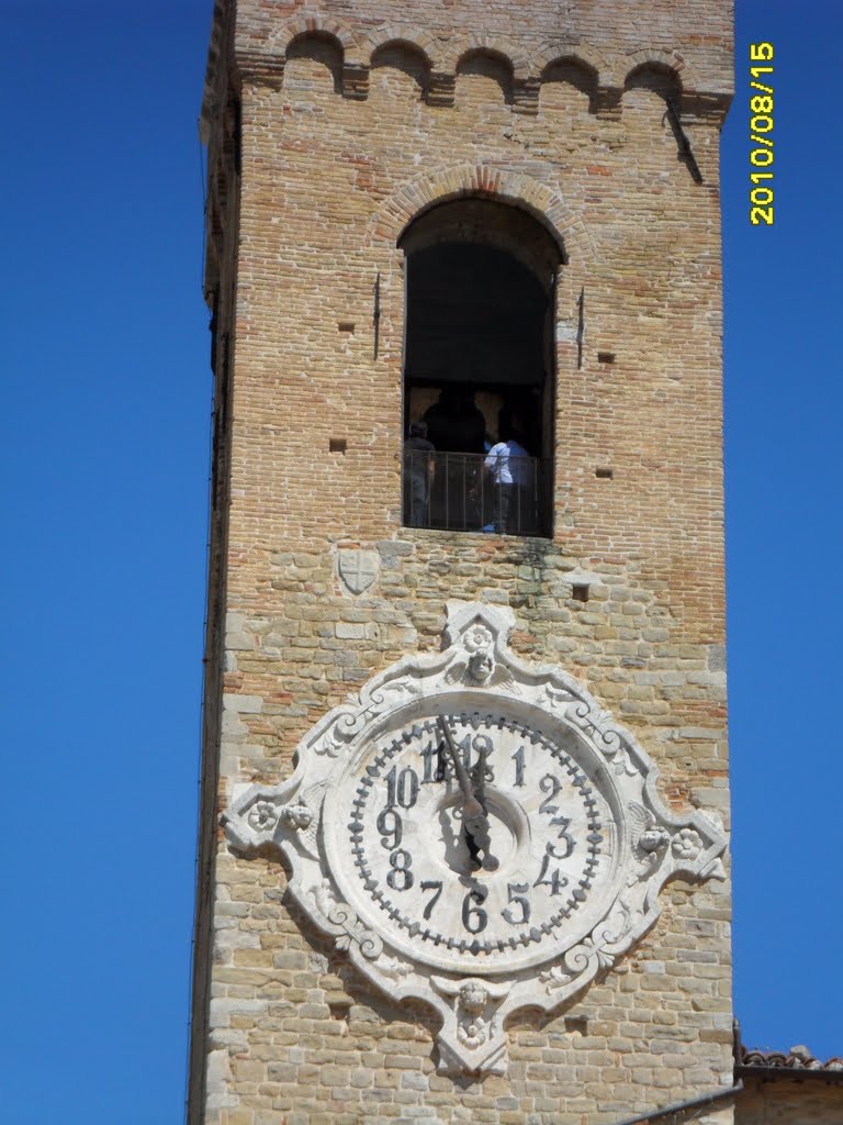 Cingoli palazzo comunale la torre dell'orologio by Paolo Del Bianco