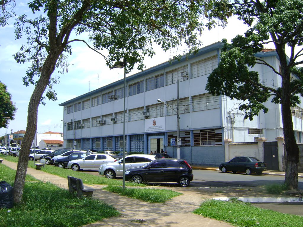 Pirassununga - Centro - Diretoria de Ensino by Alexander Denarelli