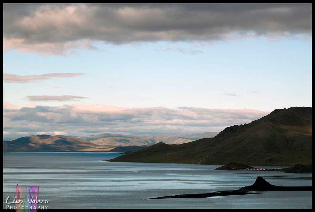 Terkhiin Tsagaan Nuur by L.V. Pht