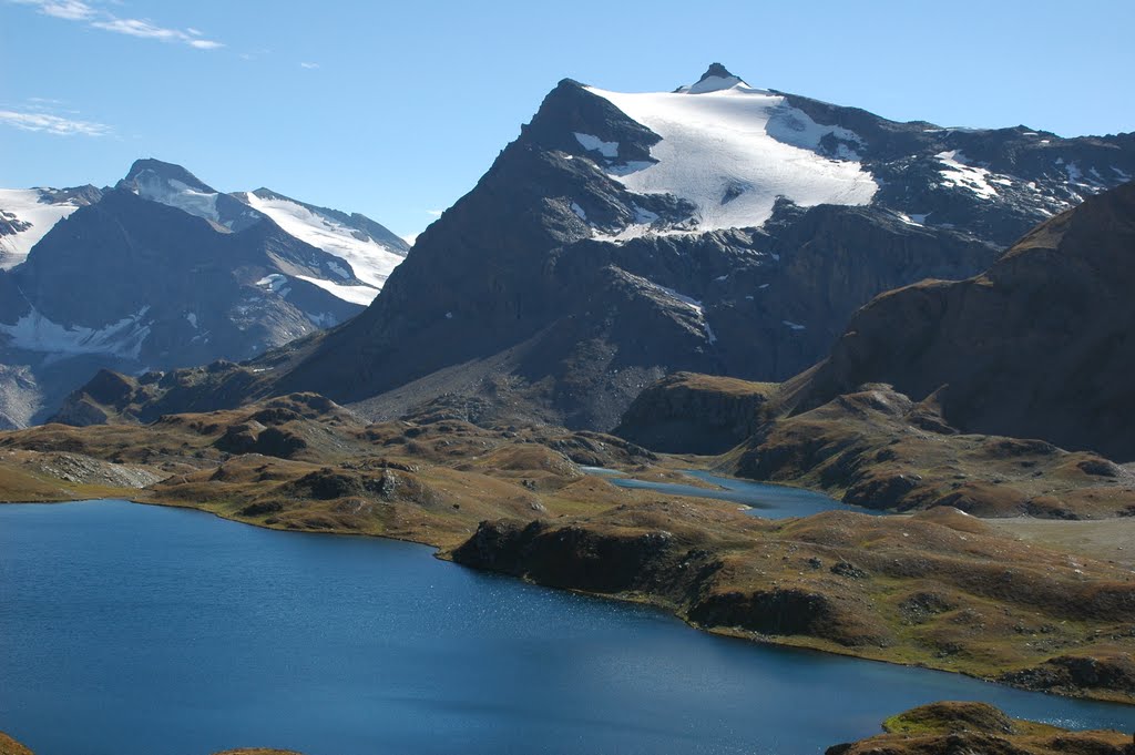 Lago Rosset, Lago Leytà e Punta Basei by Luca Rosso