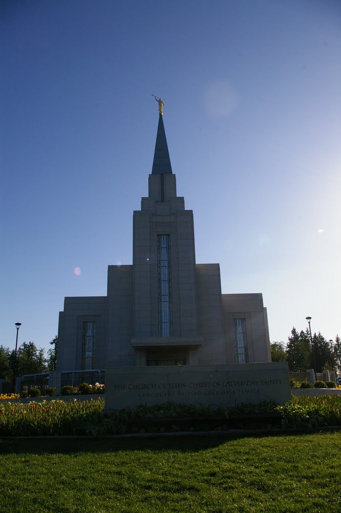 Front of the temple. by nathanielchristopher