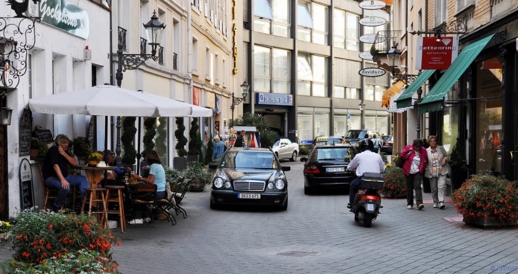 Baden-Baden - Kreuzstraße mit Blickrichtung Casino + Kurhaus by Henri der Fotomann