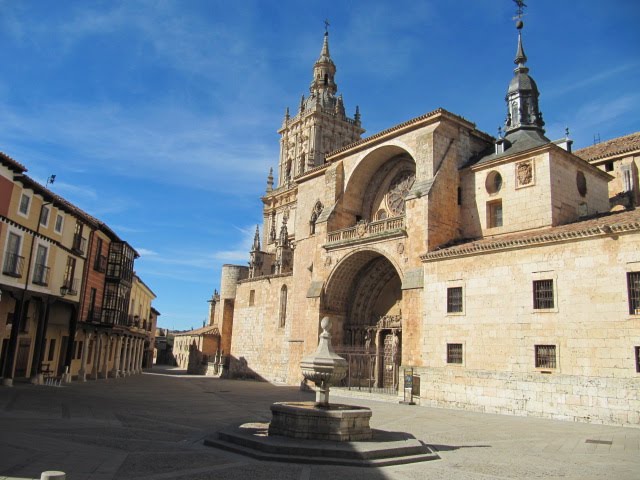 Catedral gótica de El Burgo de Osma(Soria), siglos XIII-XVIII. by M Asenvi