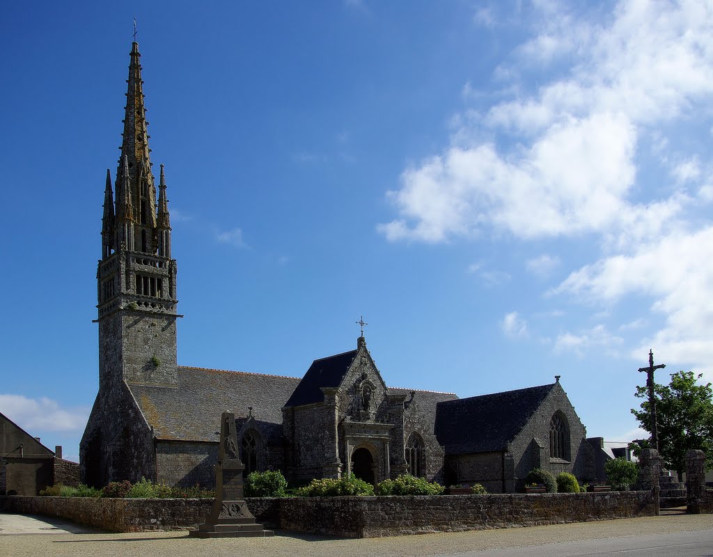 Beuzec- Cap Sizun - L'église ND de la Clarté by Paul Carassus