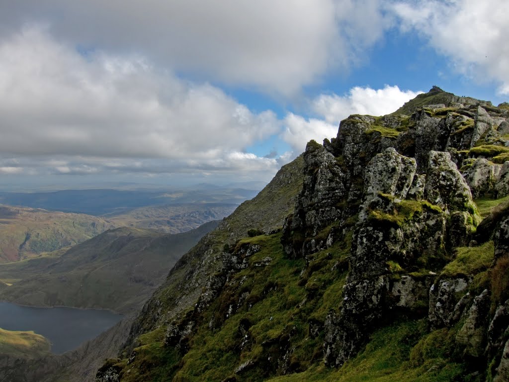 Llyn Llydaw and the Summit 2010-10-07 by Adam Durrant