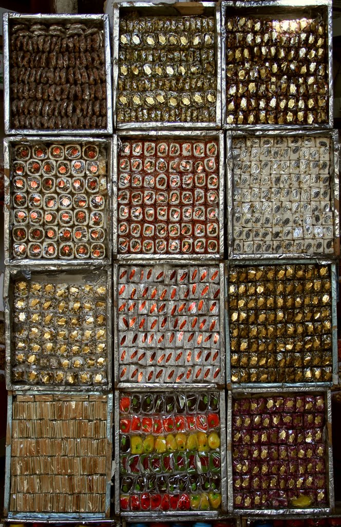 Syria, Damascus bazaar, candies shop by Alessandro Tessari