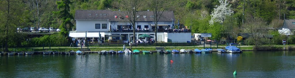 Fischerhaus am See by Hardy Buckenauer