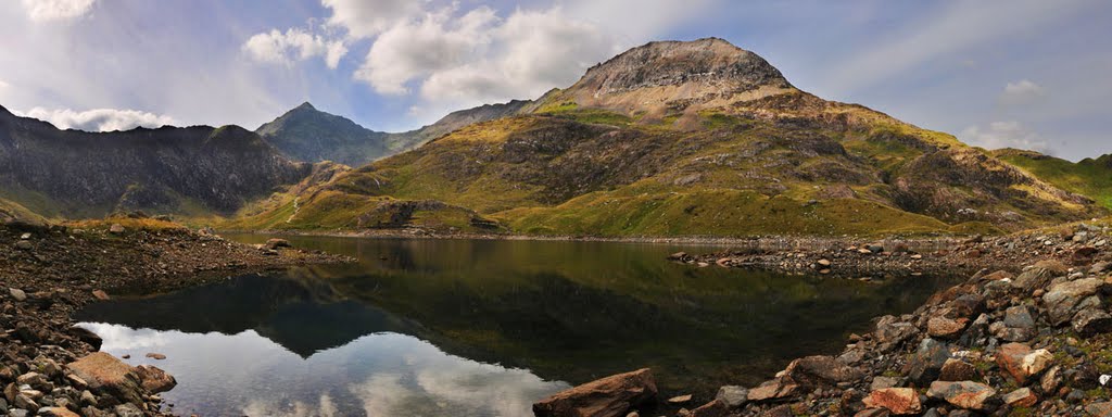 Snowdon and Crib Goch from Llyn Llydaw by snowdonia-photo.co.u…