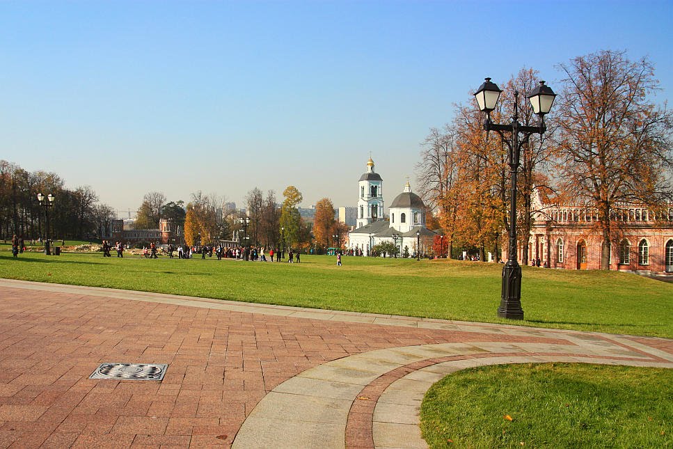 Orekhovo-Borisovo Severnoye District, Moscow, Russia by Владимир Фофанов