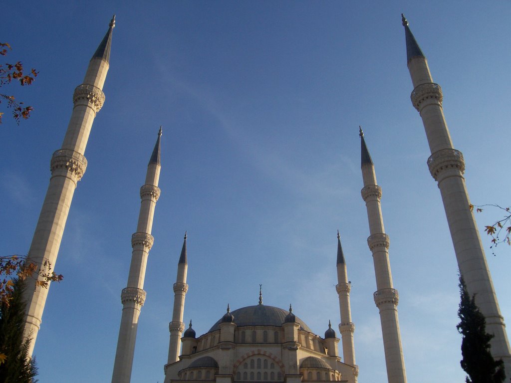 Merkez cami by Hüseyin TUNÇEL