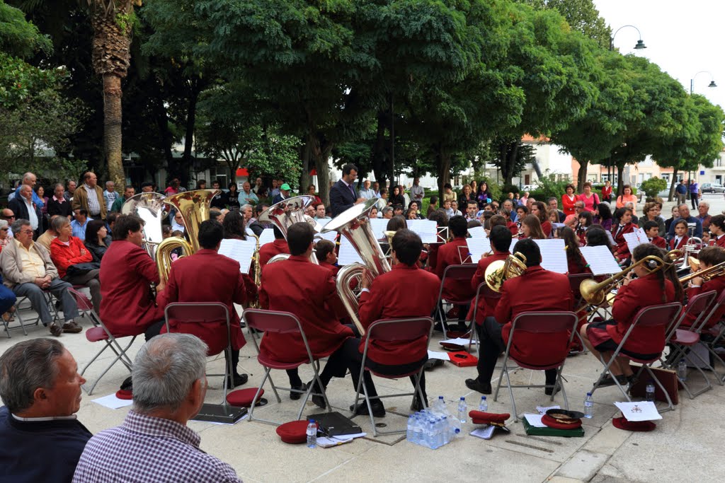 Comemoração do Centenário da República - Banda Municipal de Valpaços - Jardim Público 05/10/2010 by silrui