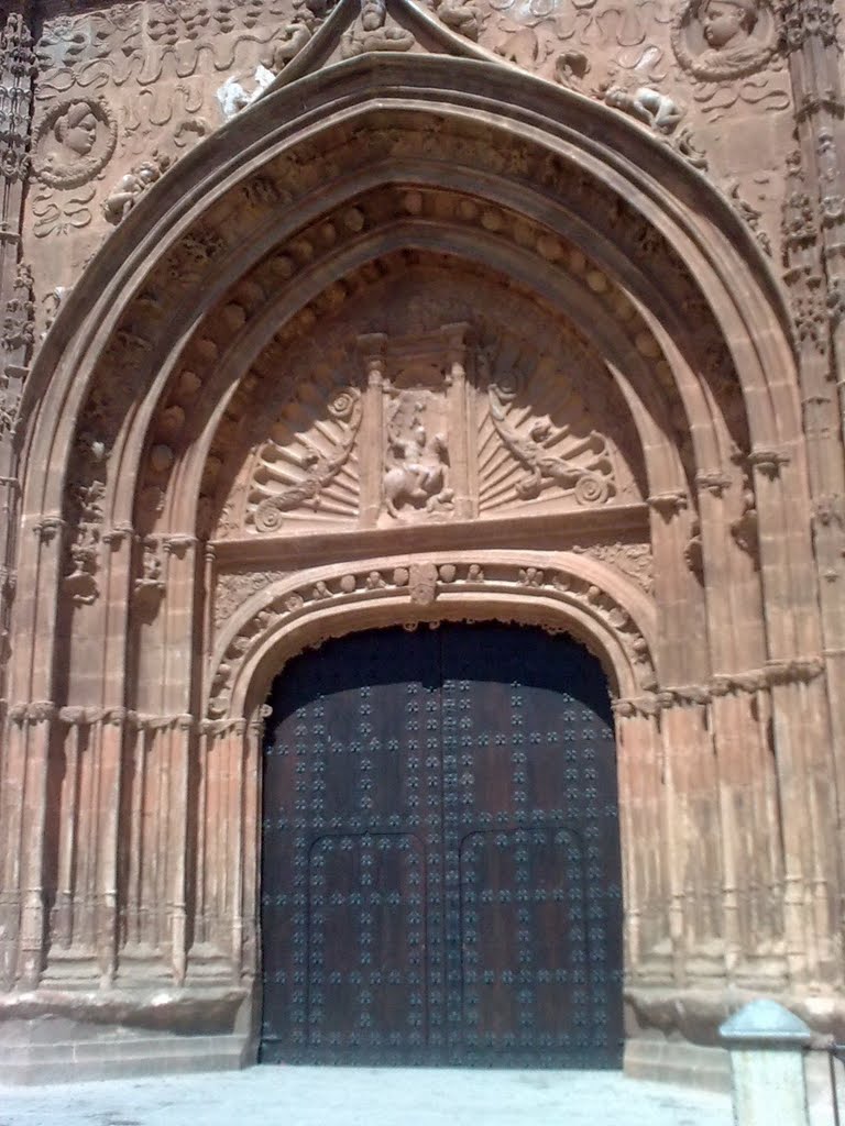 Iglesia de Santiago el Mayor. Fachada Principal by kako61