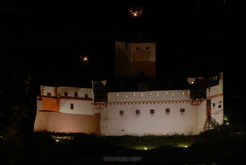 Burg Pfalzgrafenstein bei Nacht by Sven Rumbler