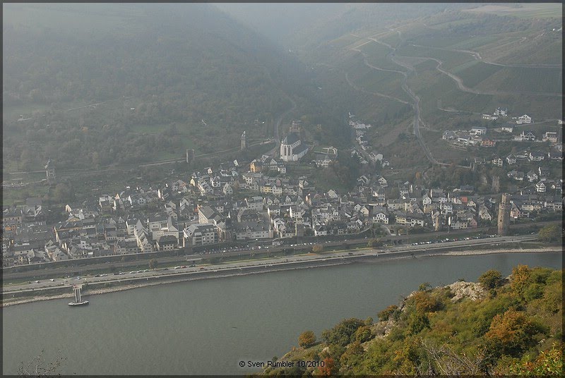 Ausblick auf Oberwesel vom Rheinsteig by Sven Rumbler